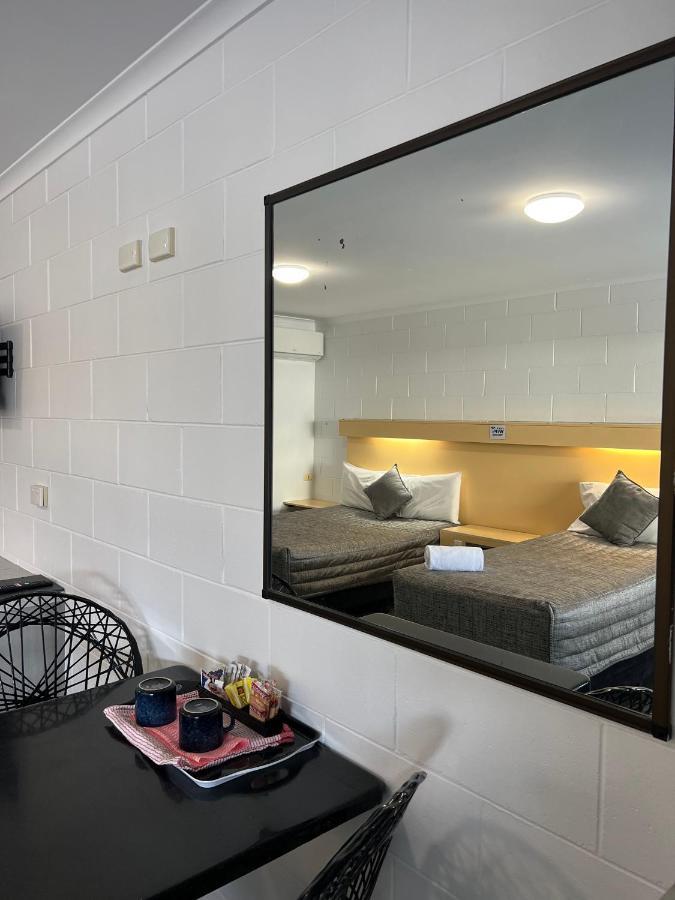 Y Motels Rockhampton Extérieur photo