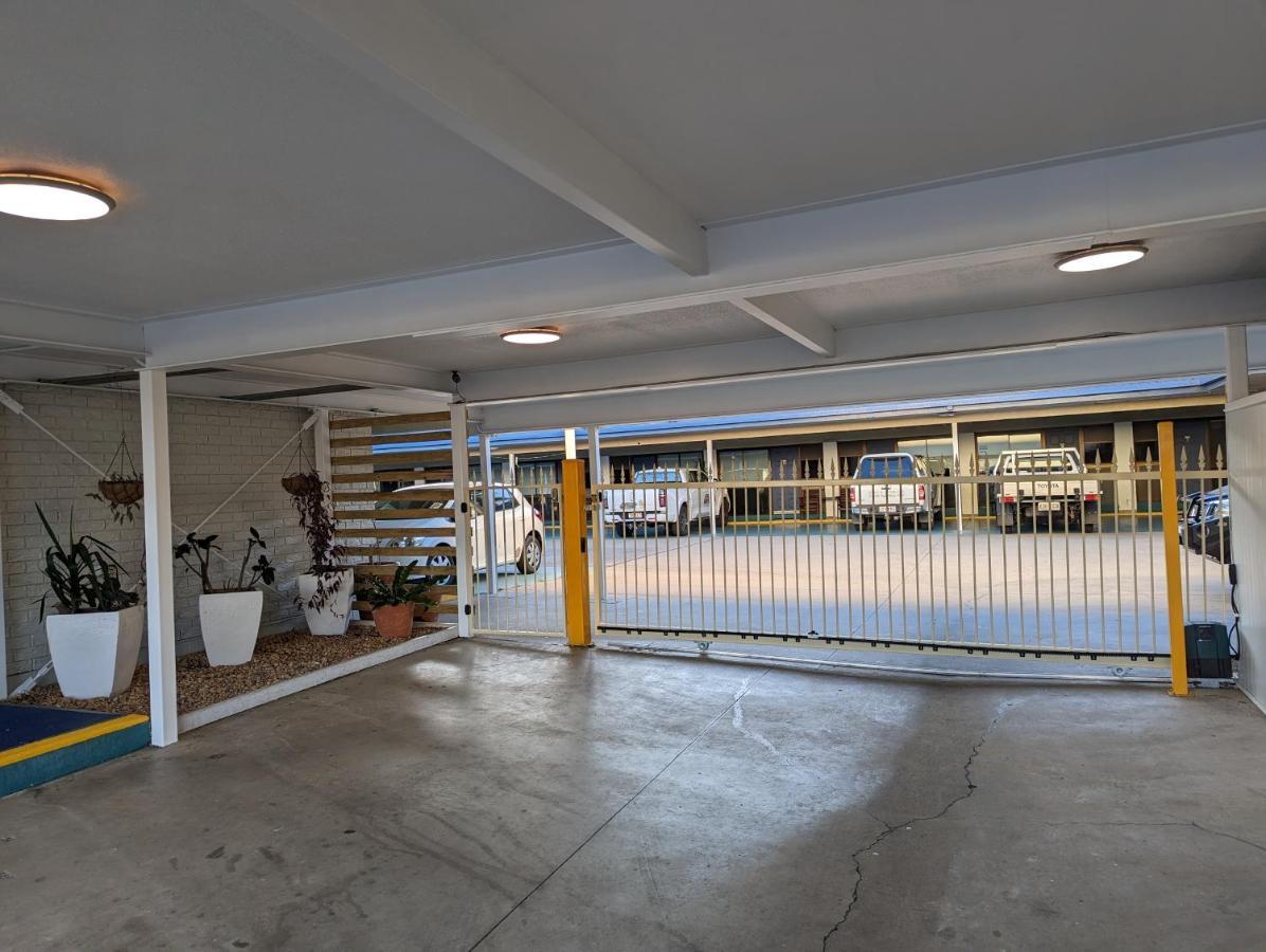 Y Motels Rockhampton Extérieur photo