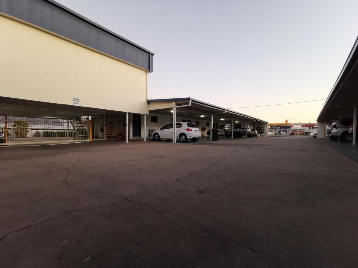 Y Motels Rockhampton Extérieur photo
