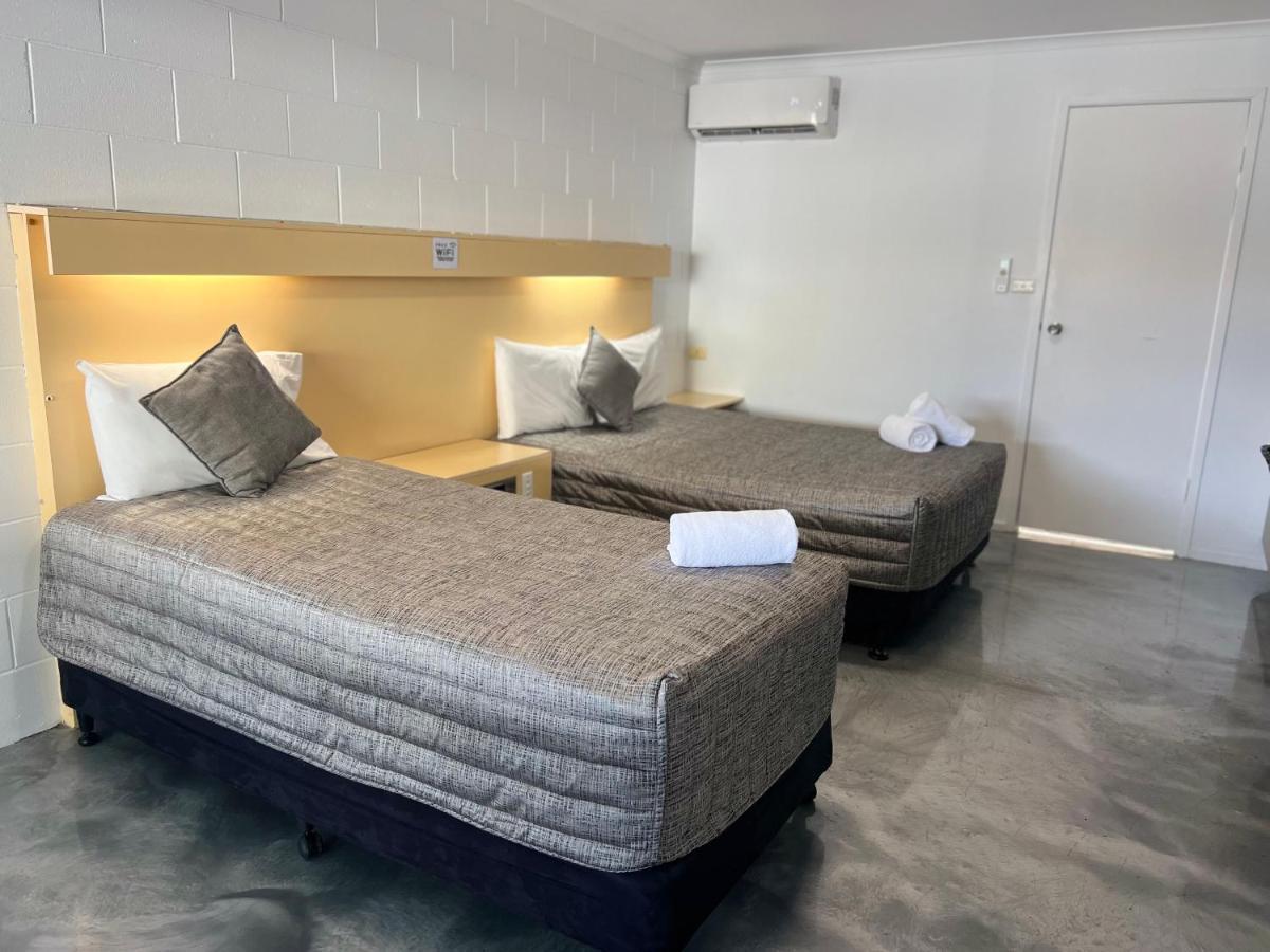 Y Motels Rockhampton Extérieur photo