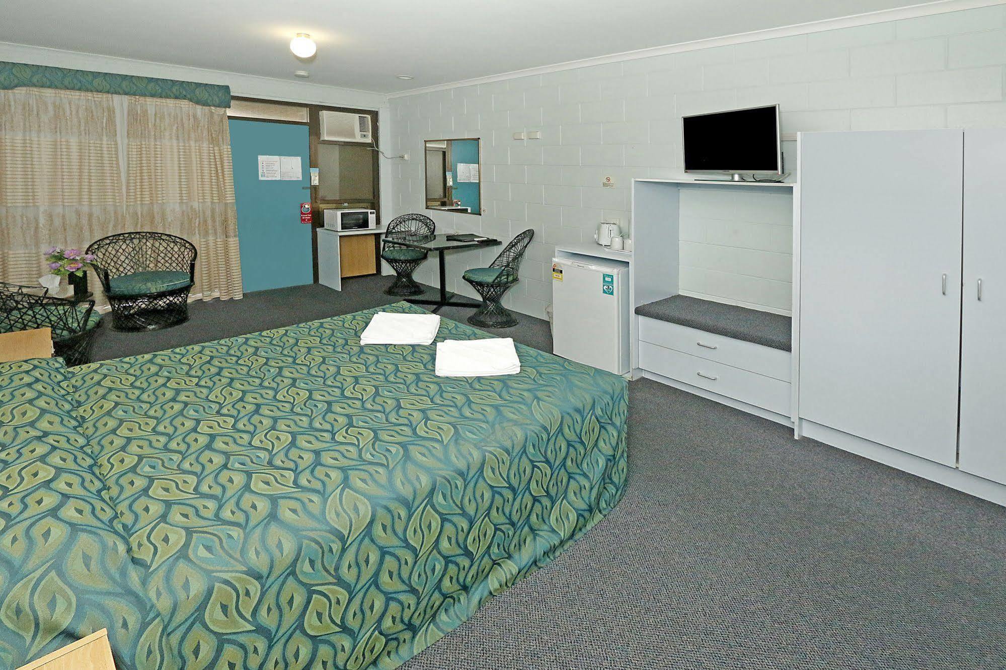 Y Motels Rockhampton Extérieur photo