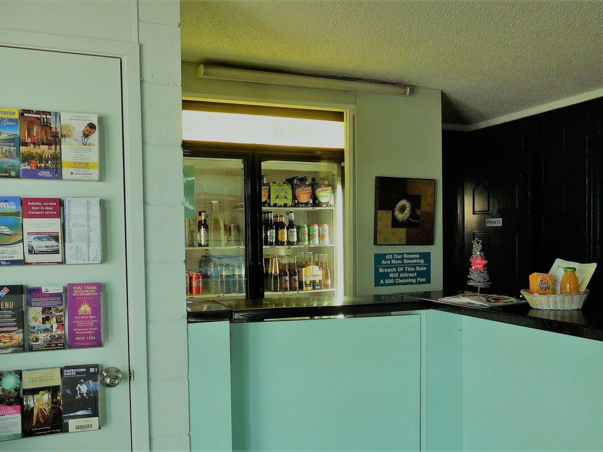 Y Motels Rockhampton Extérieur photo