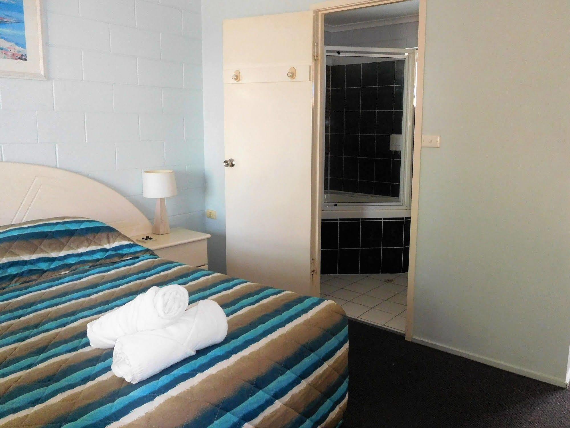 Y Motels Rockhampton Extérieur photo