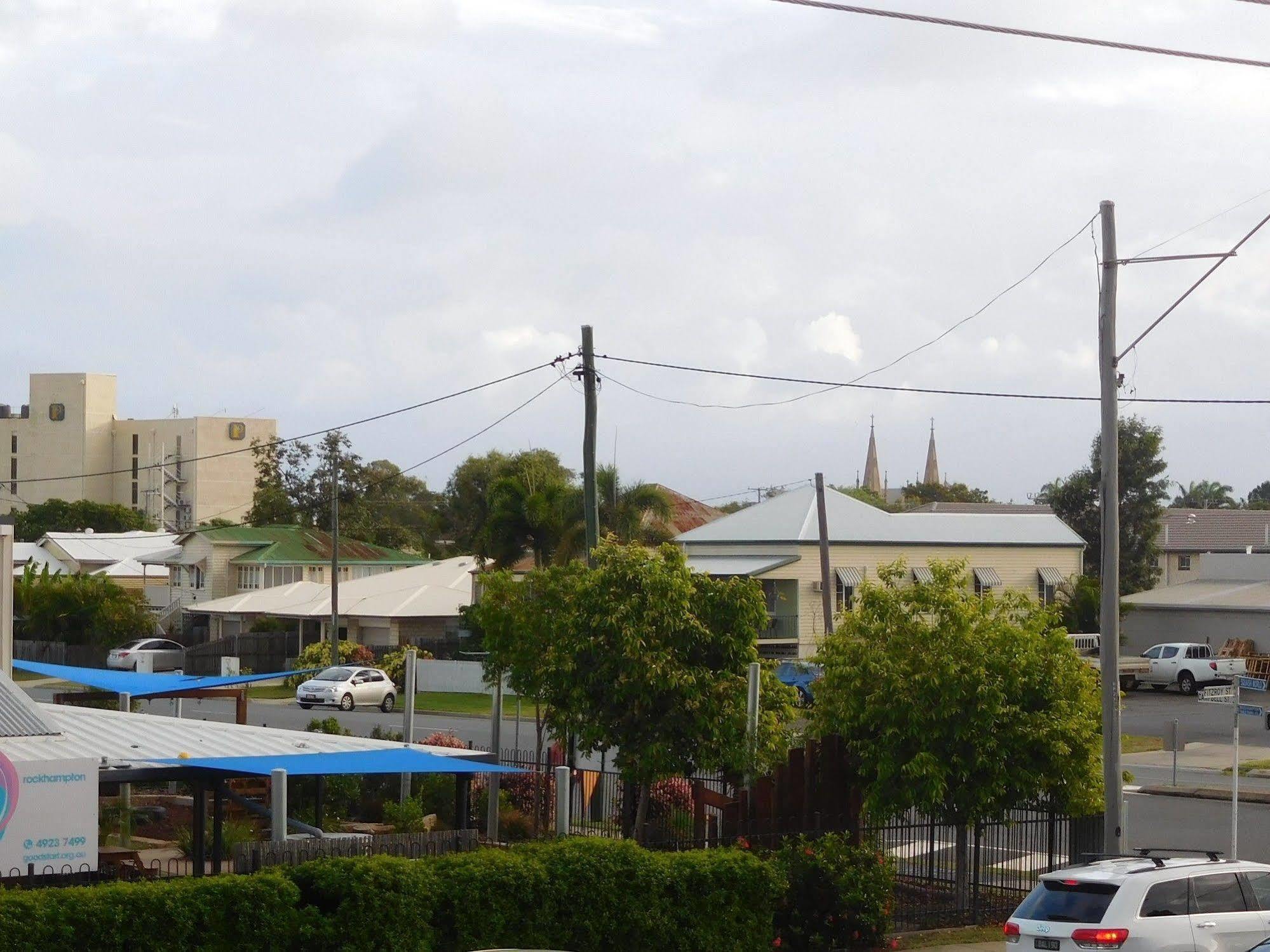 Y Motels Rockhampton Extérieur photo