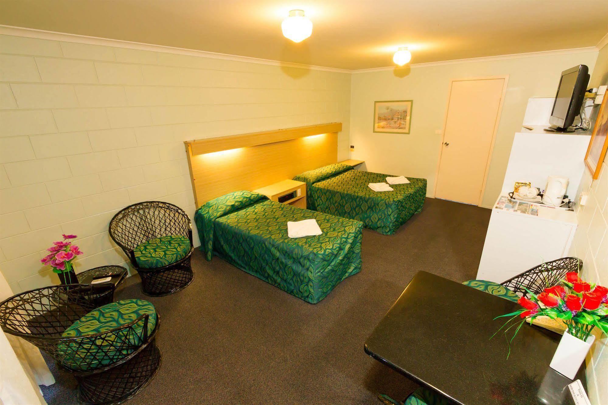 Y Motels Rockhampton Extérieur photo