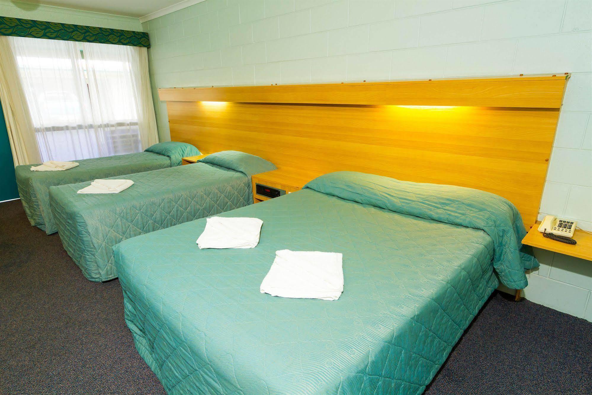Y Motels Rockhampton Extérieur photo