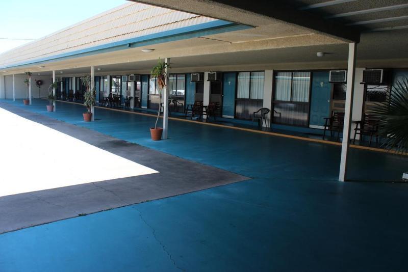 Y Motels Rockhampton Extérieur photo